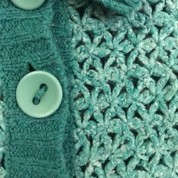 ⭐️3 for 10⭐️ Kenzie Girl. Preloved green cardigan - Picture 3 of 9